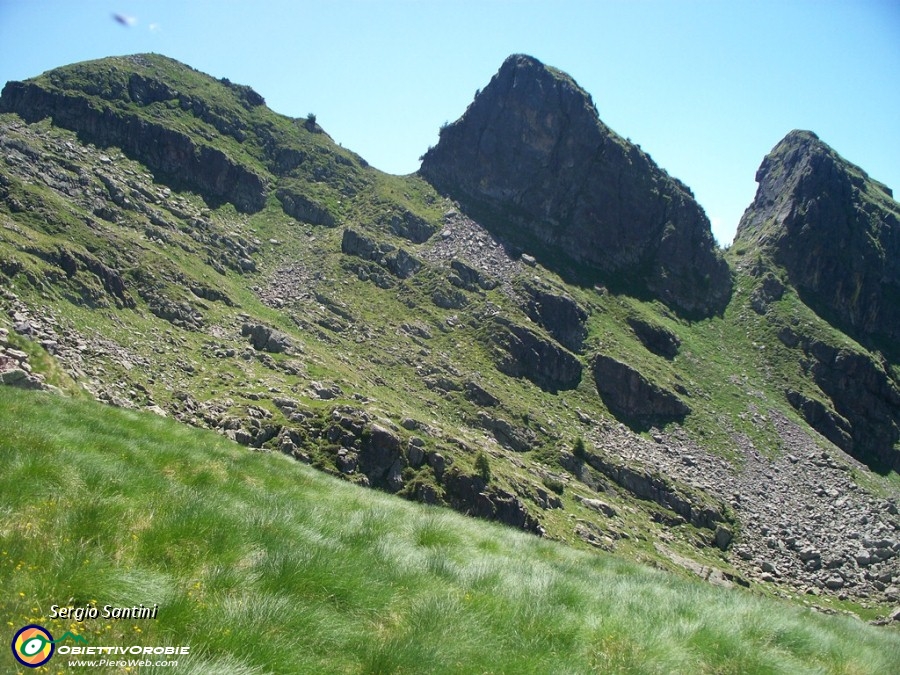 23 Tre Pizzi dal rifugio.JPG